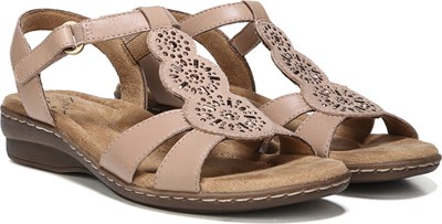 Clearance Shoes, Discount Shoes, Famous Footwear Canada