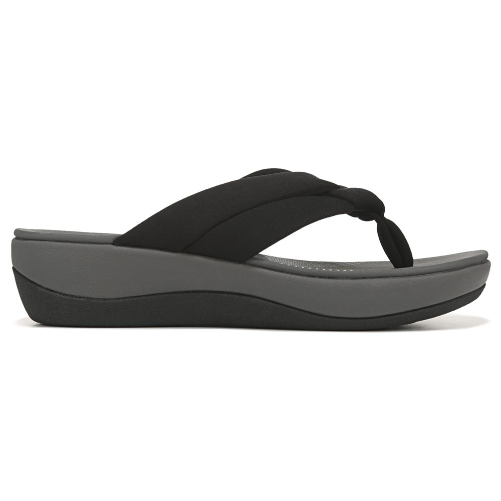 Clarks Women's Arla Kaylie Flip Flop Sandal | Famous Footwear Canada