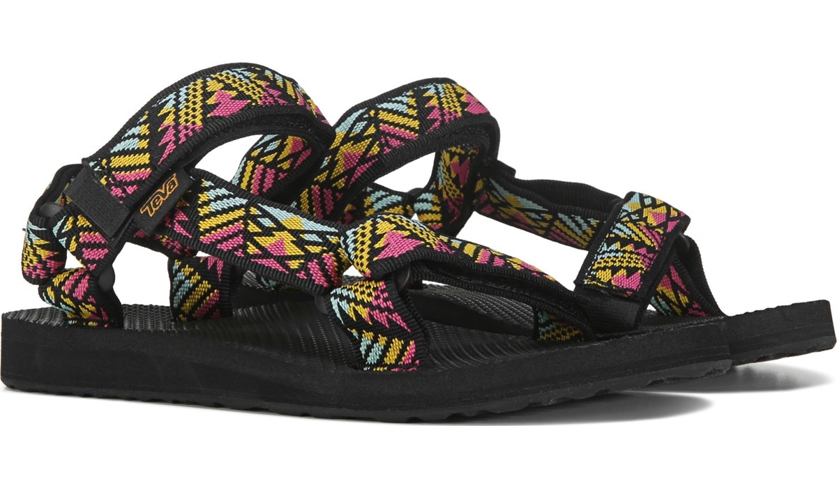 Pink on sale teva sandals